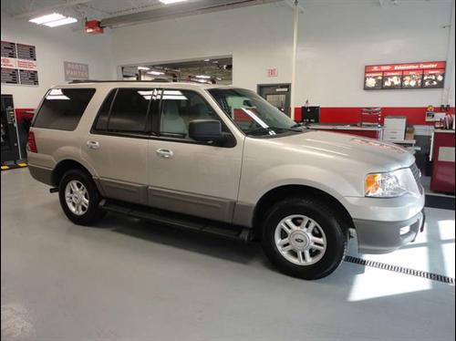 Ford Expedition 2003 photo 2