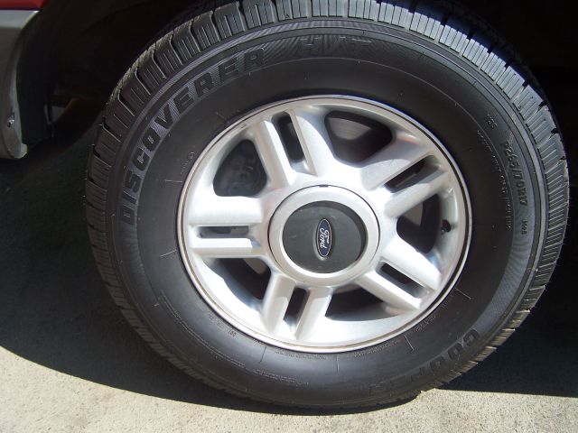 Ford Expedition 2003 photo 2