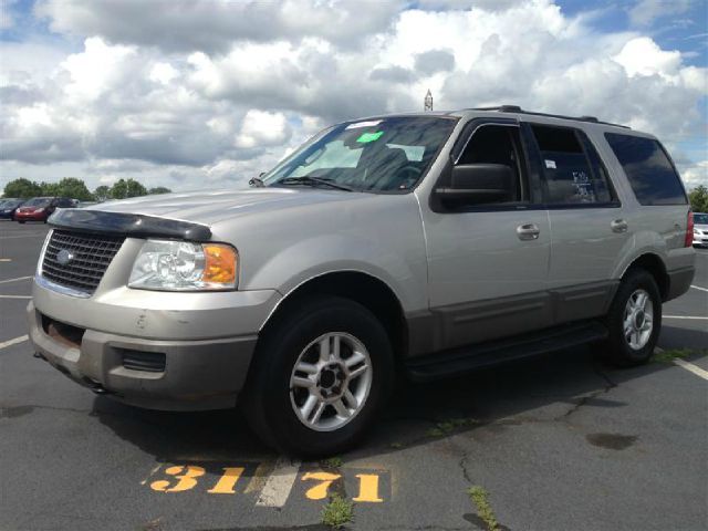 Ford Expedition 2003 photo 2