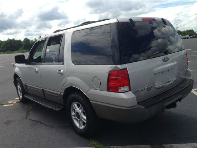 Ford Expedition 2003 photo 4