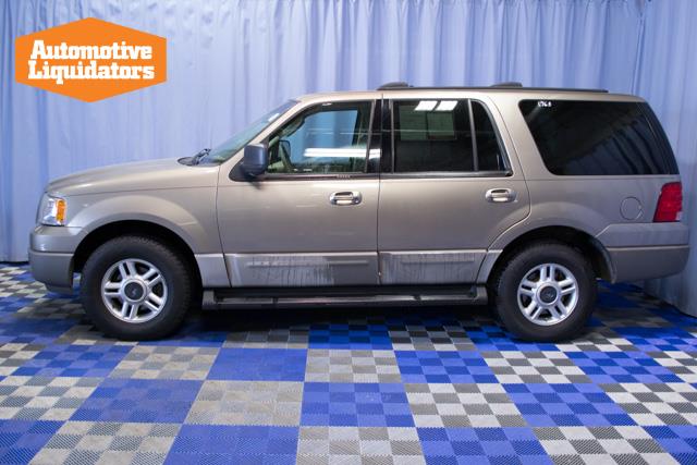 Ford Expedition 2003 photo 2