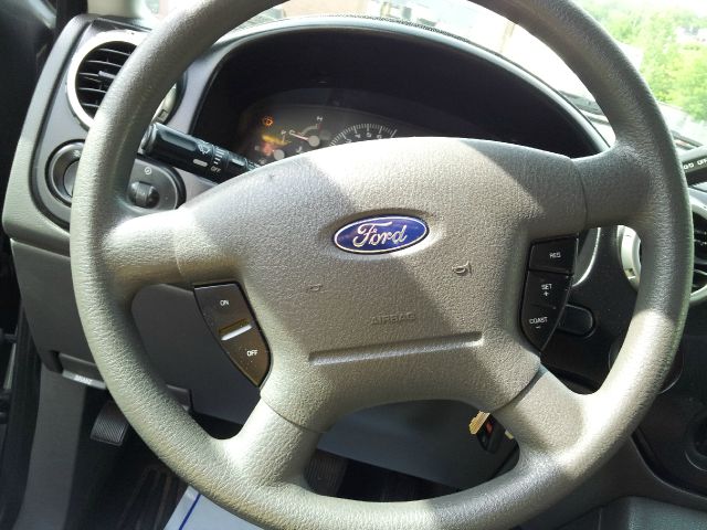 Ford Expedition 2003 photo 13