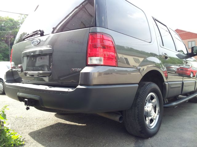 Ford Expedition 2003 photo 16