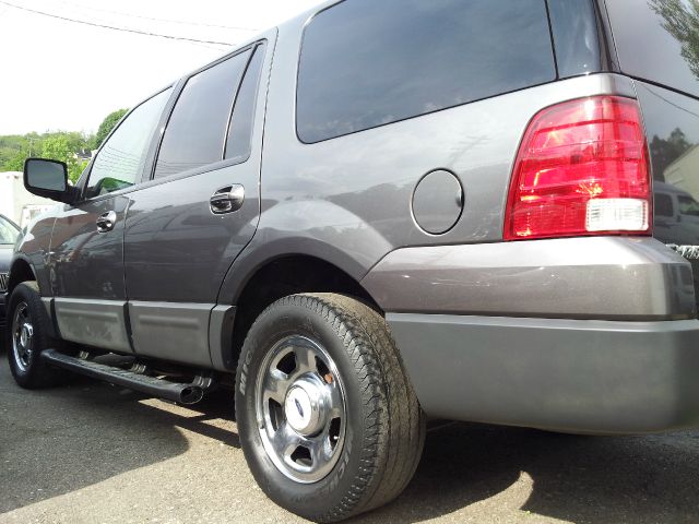 Ford Expedition 2003 photo 17
