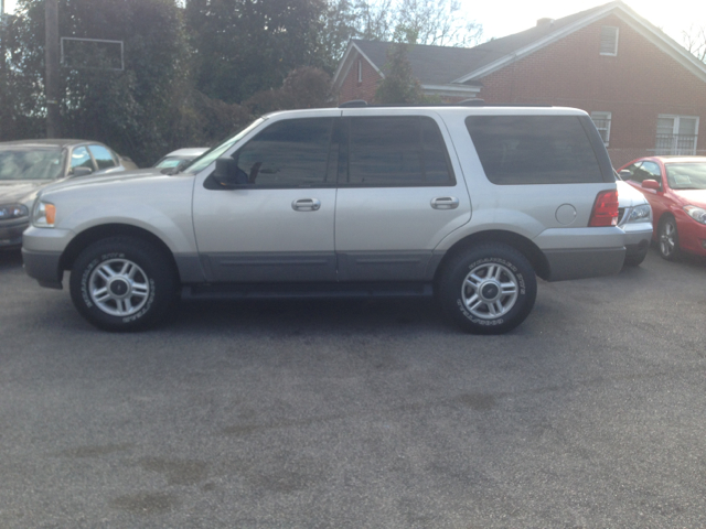 Ford Expedition 2003 photo 2