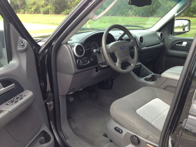 Ford Expedition 2003 photo 22