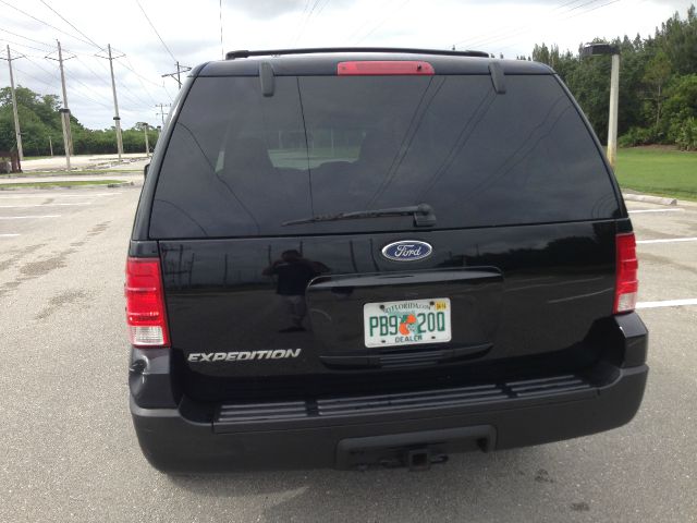 Ford Expedition 2003 photo 38
