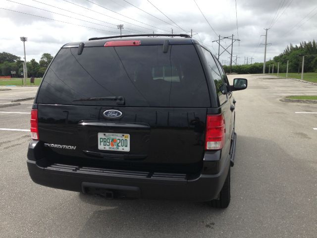 Ford Expedition 2003 photo 9