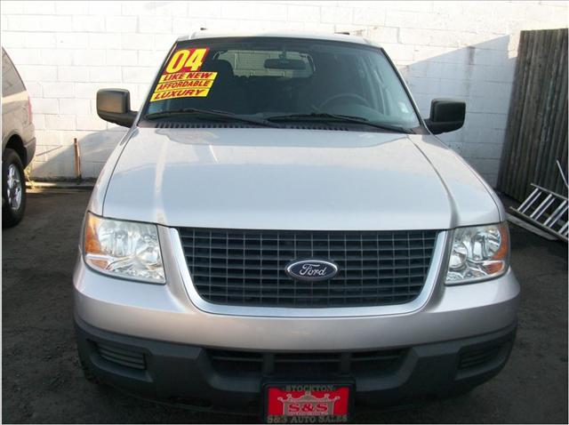 Ford Expedition 2004 photo 1