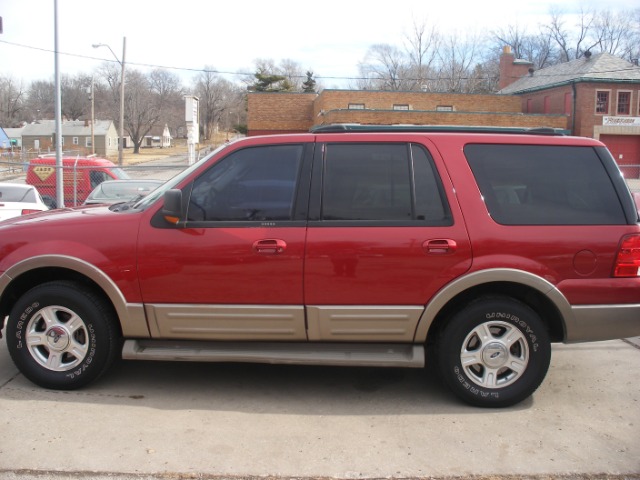 Ford Expedition 2004 photo 4