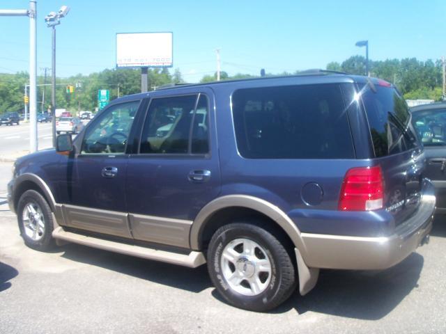 Ford Expedition 2004 photo 1