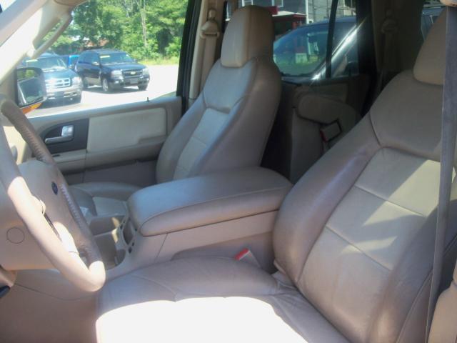 Ford Expedition 2004 photo 3