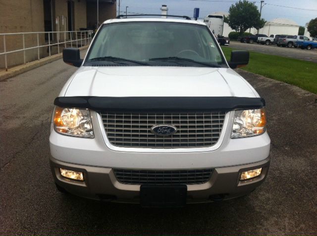 Ford Expedition 2004 photo 1