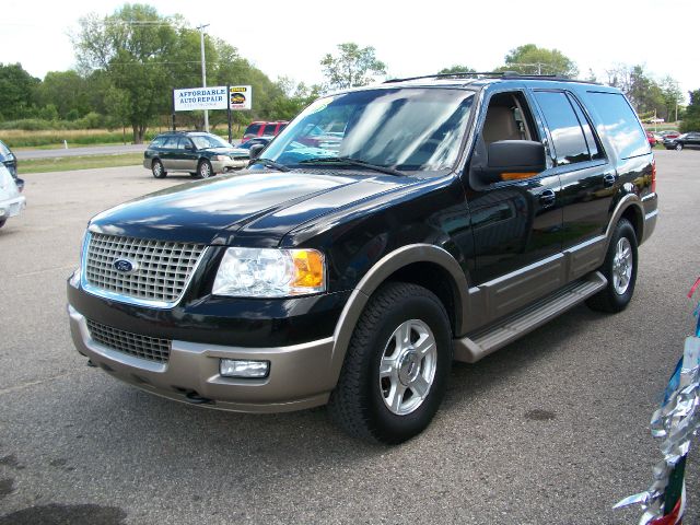 Ford Expedition 2004 photo 1