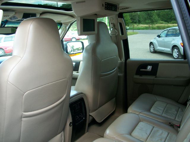 Ford Expedition 2004 photo 3