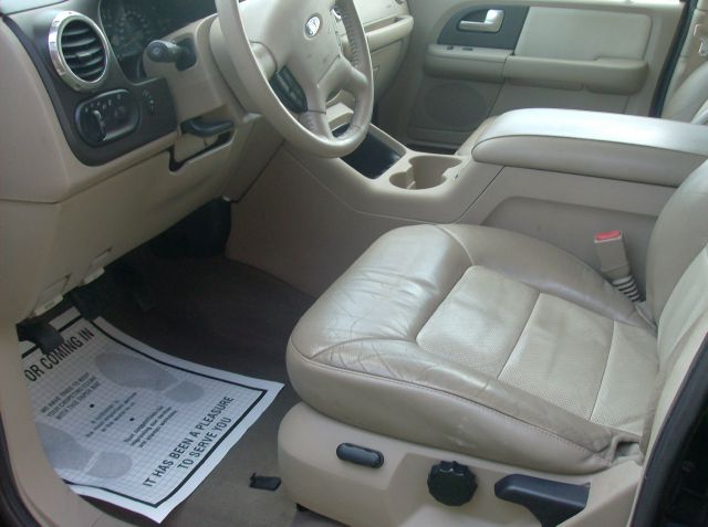 Ford Expedition 2004 photo 4