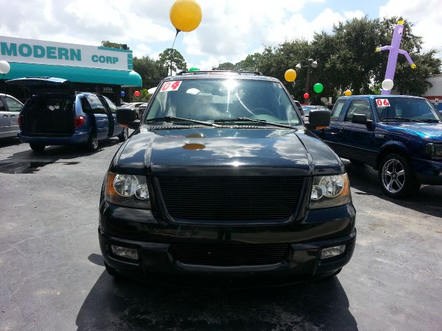 Ford Expedition 2004 photo 4