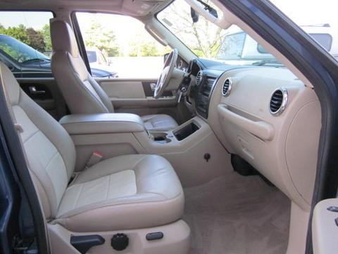 Ford Expedition 2004 photo 1