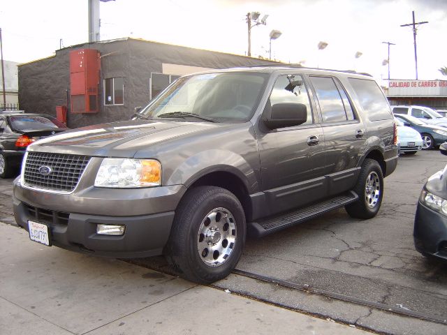 Ford Expedition 2004 photo 1