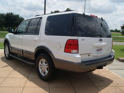 Ford Expedition 2004 photo 1