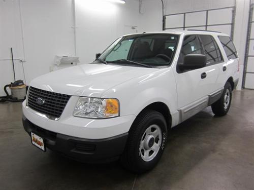 Ford Expedition 2004 photo 2