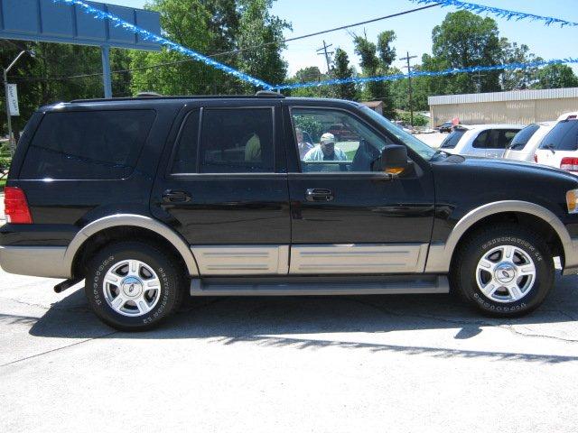 Ford Expedition 2004 photo 1