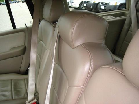 Ford Expedition 2004 photo 2