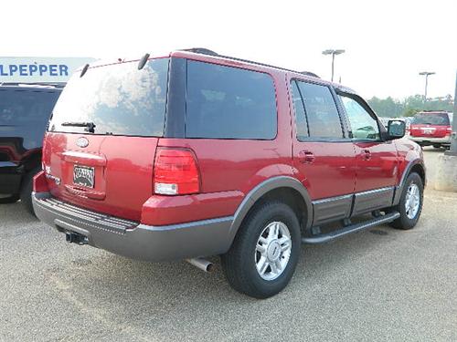 Ford Expedition 2004 photo 2