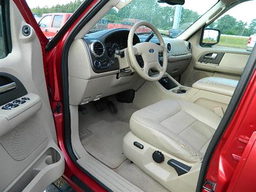 Ford Expedition 2004 photo 3