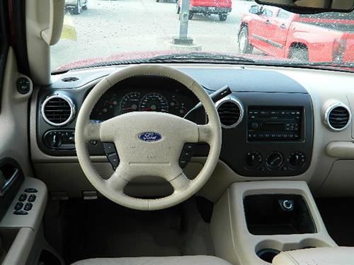 Ford Expedition 2004 photo 4