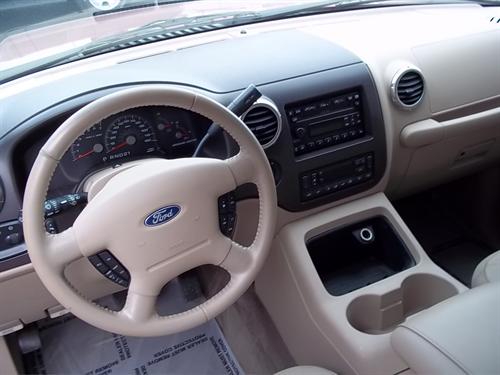 Ford Expedition 2004 photo 3