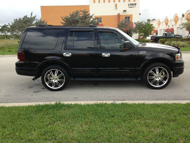 Ford Expedition 2dr HB Man Spec SUV