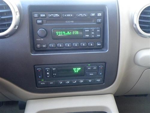 Ford Expedition 2004 photo 5