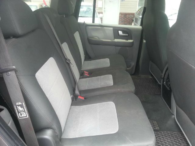 Ford Expedition 2004 photo 4