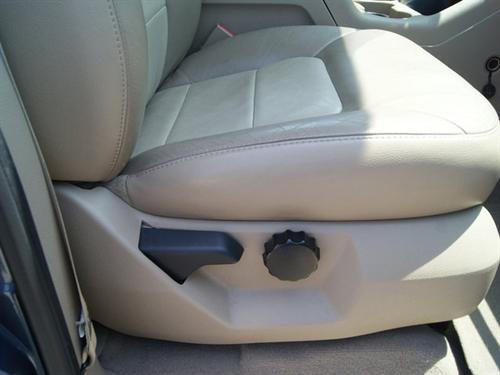 Ford Expedition 2004 photo 3