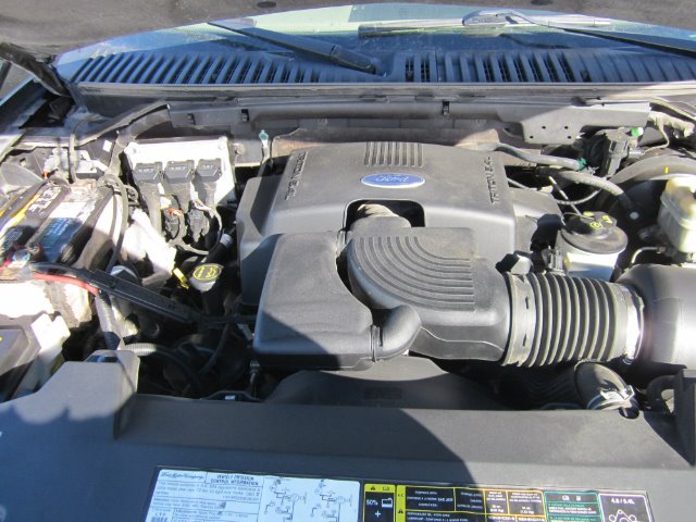 Ford Expedition 2004 photo 3