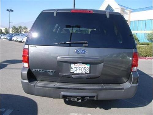 Ford Expedition 2004 photo 2