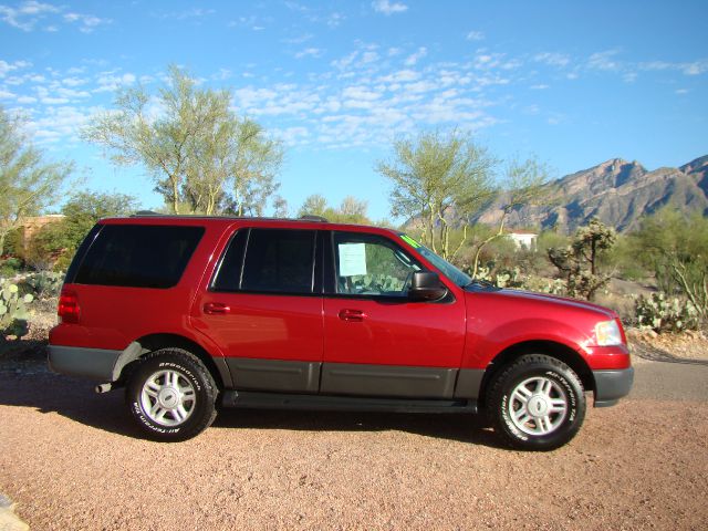 Ford Expedition 2004 photo 1