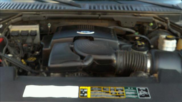 Ford Expedition 2004 photo 3