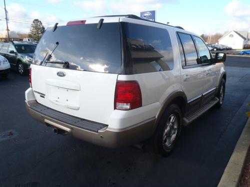 Ford Expedition 2004 photo 2