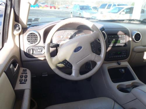 Ford Expedition 2004 photo 4