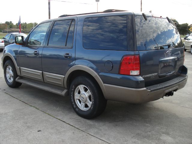 Ford Expedition 2004 photo 3