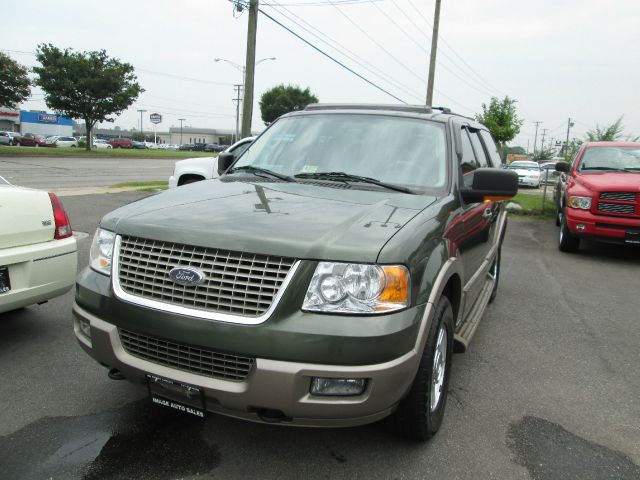 Ford Expedition 2004 photo 1