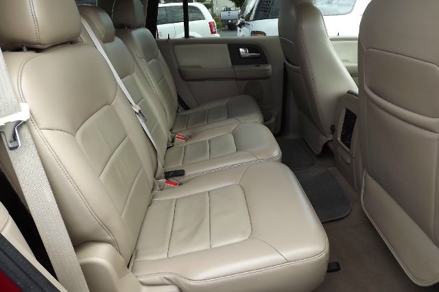 Ford Expedition MOON BOSE Quads SUV