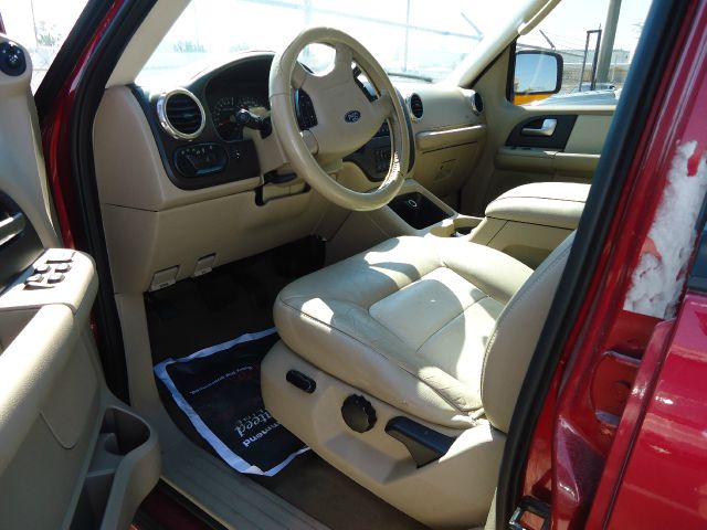 Ford Expedition 2004 photo 3