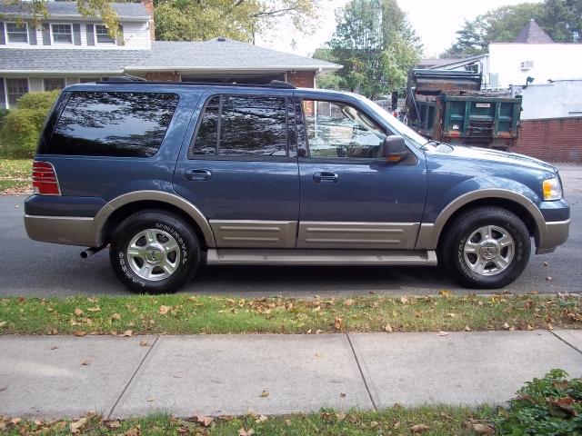 Ford Expedition 2004 photo 4