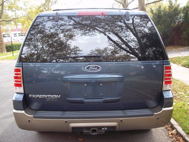Ford Expedition 2004 photo 5