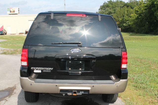 Ford Expedition 2004 photo 4