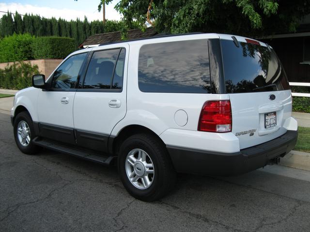 Ford Expedition 2004 photo 1
