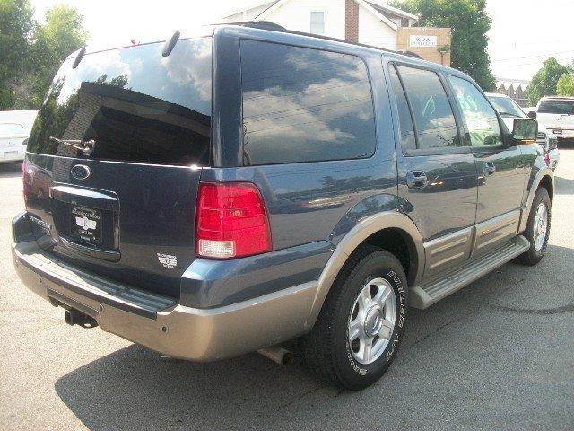Ford Expedition 2004 photo 4